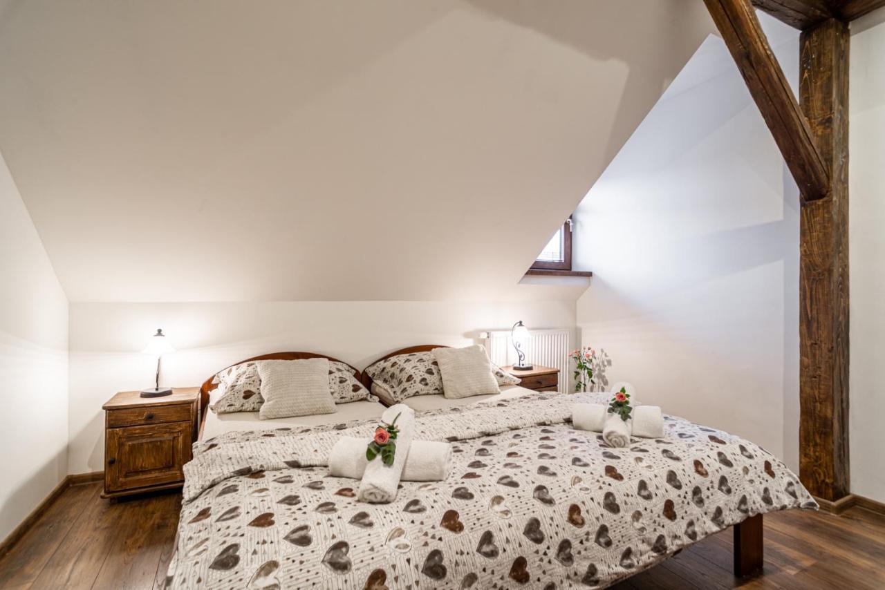 Apartmany In Veritas Mikulov Bagian luar foto