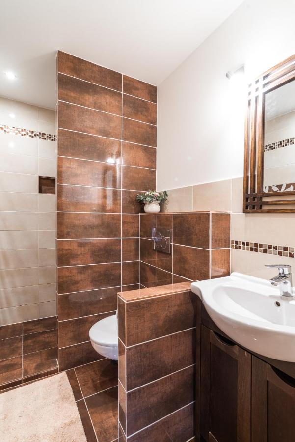 Apartmany In Veritas Mikulov Bagian luar foto