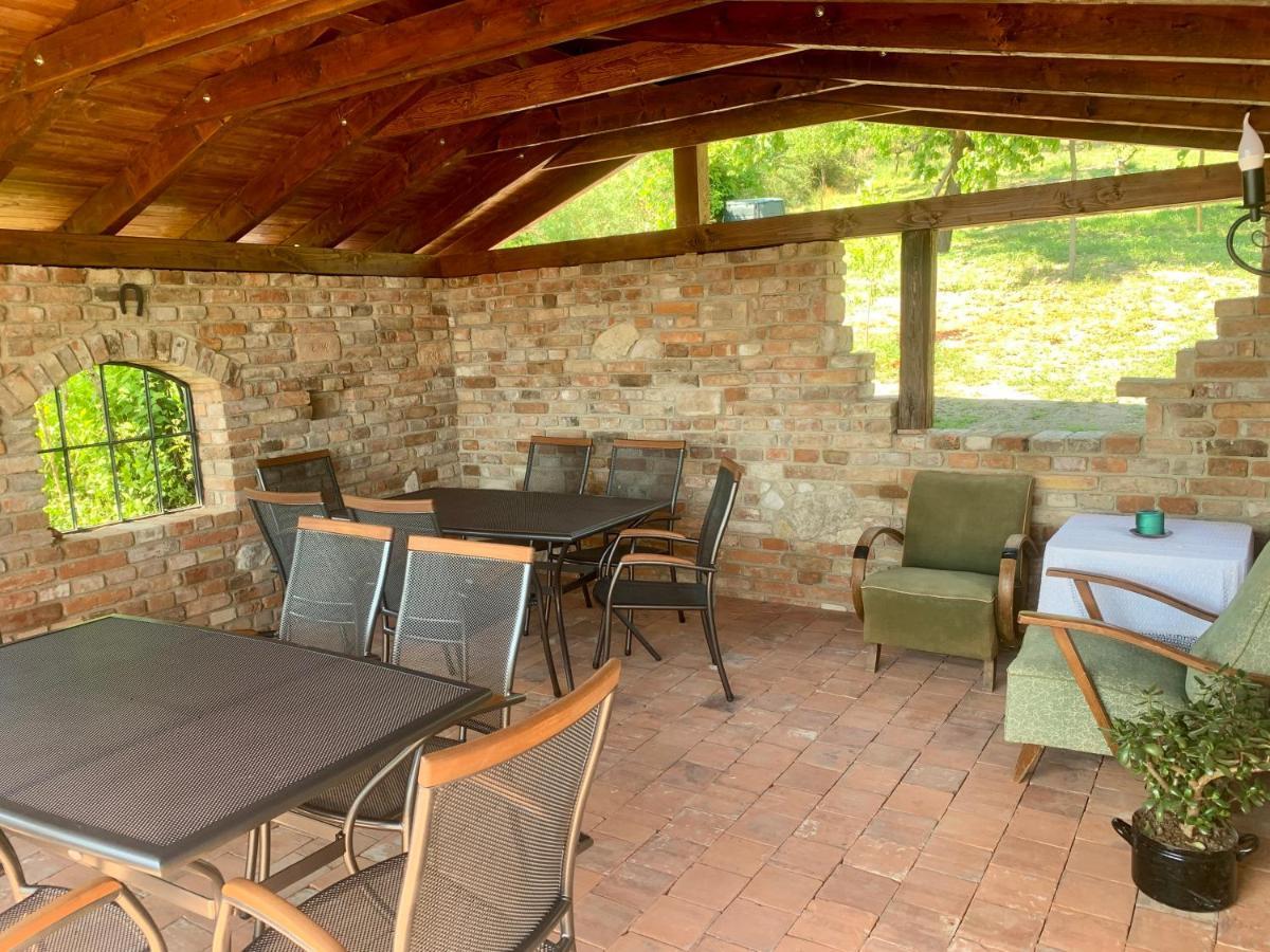 Apartmany In Veritas Mikulov Bagian luar foto